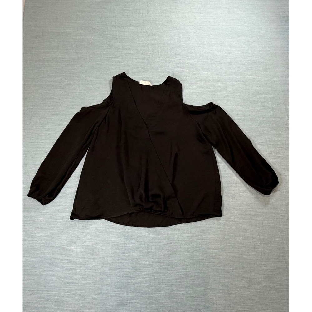 Molly Green Cold Shoulder Blouse Women Medium Black Excellent Wrap V-Neck Top